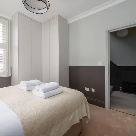 Appartamento Lovely 3 Bdr Free Parking *