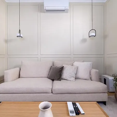Lovely 3 Bdr Free Parking Appartamento
